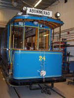 2-axle tram and trailer